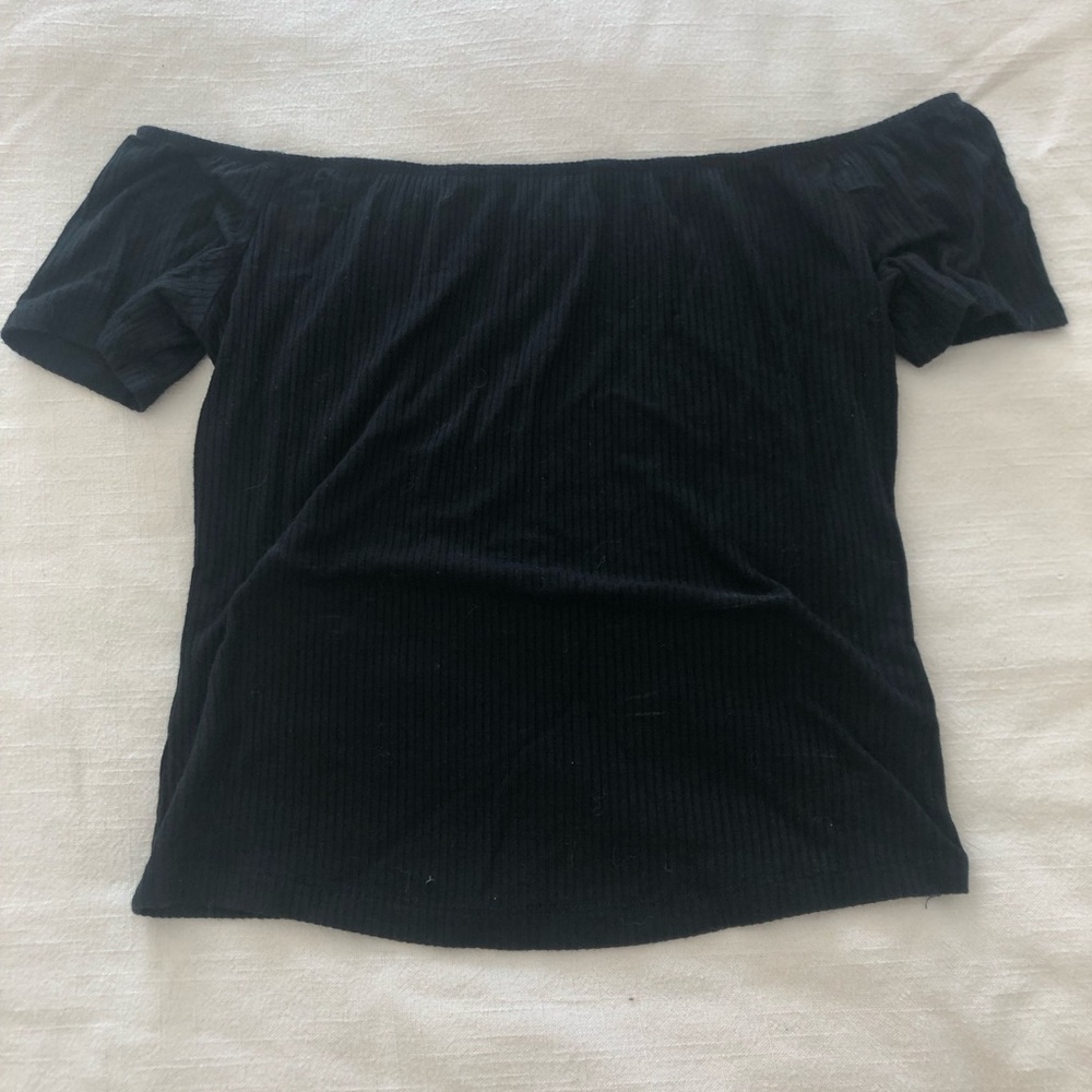Target off the shoulder/ crop top